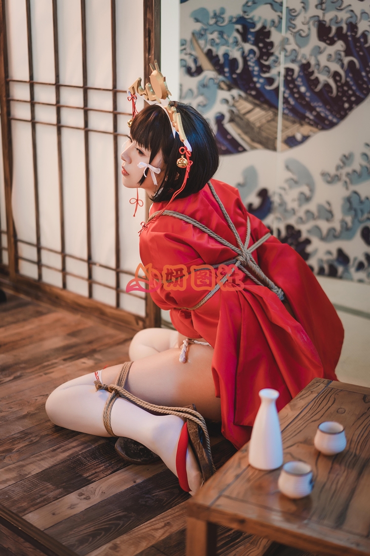 yantu220、小容仔咕咕咕w原版Cos作品合集下载[15套4.3GB]-妍图社